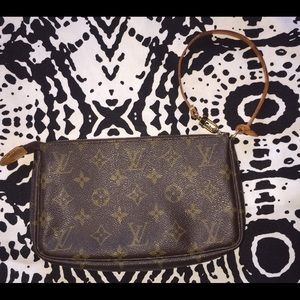 Louis Vuitton Pochette Accessory
